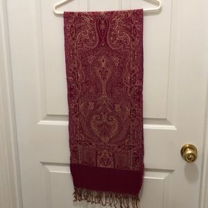 Women’s accessories/ deep red with gold design